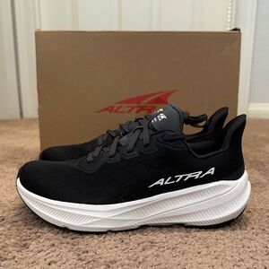 Altra Women's W Experience Flow 2 Road Running Sneakers sz. 8
